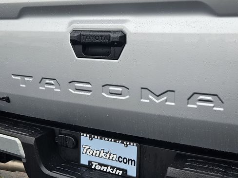 Used 2024 Toyota Tacoma TRD Off-Road image 26