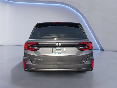 New 2026 Honda Odyssey EX-L image 4