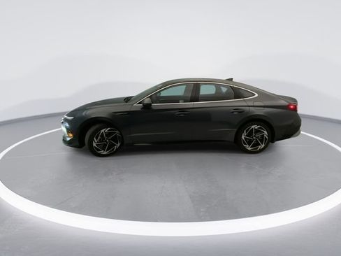 Used 2024 Hyundai Sonata SEL w/ Convenience Package image 3