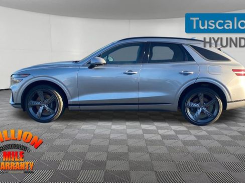 Used 2023 Genesis GV70 2.5T w/ Sport Prestige Package image 5