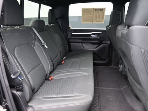 Used 2025 RAM 1500 Big Horn AWD/4WD image 32