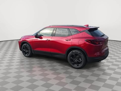 Used 2023 Chevrolet Blazer LT w/ Sound & Technology Package FWD image 6