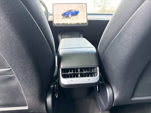 Used 2024 Tesla Model Y Long Range image 20