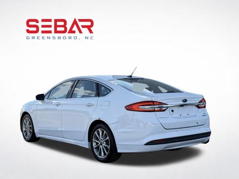 Used 2017 Ford Fusion SE w/ Equipment Group 602A FWD image 8