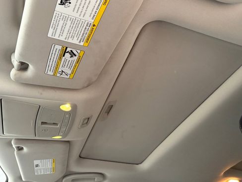 Used 2019 Nissan Pathfinder Platinum image 38