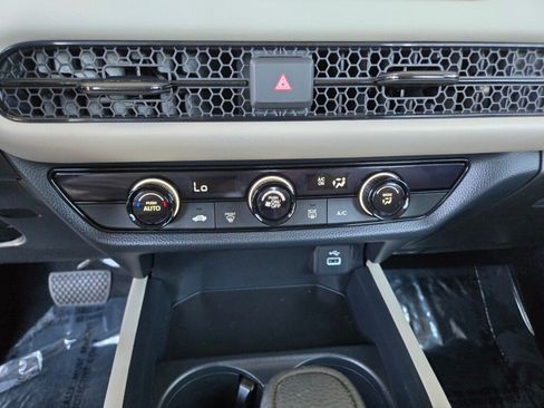 Certified 2024 Honda HR-V LX image 17