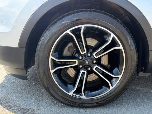 Used 2015 Ford Explorer Sport w/ Equipment Group 401A AWD/4WD image 11
