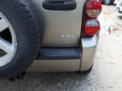 Used 2007 Jeep Liberty Limited AWD/4WD image 7