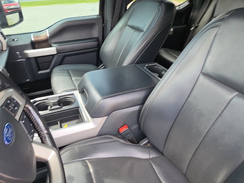 Used 2022 Ford F250 Lariat w/ Lariat Ultimate Package AWD/4WD image 31