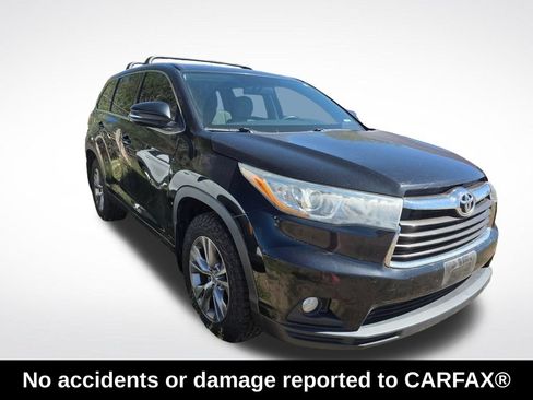 Used 2015 Toyota Highlander Plus AWD/4WD image 3