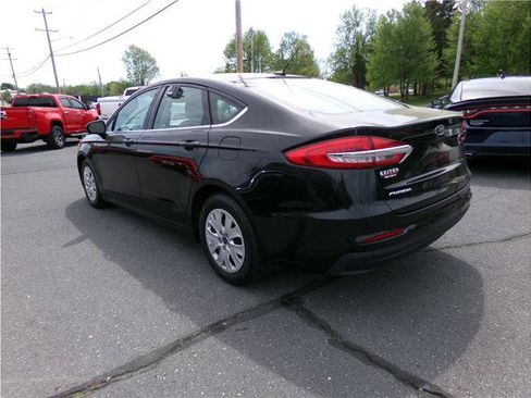 Used 2019 Ford Fusion S FWD image 9