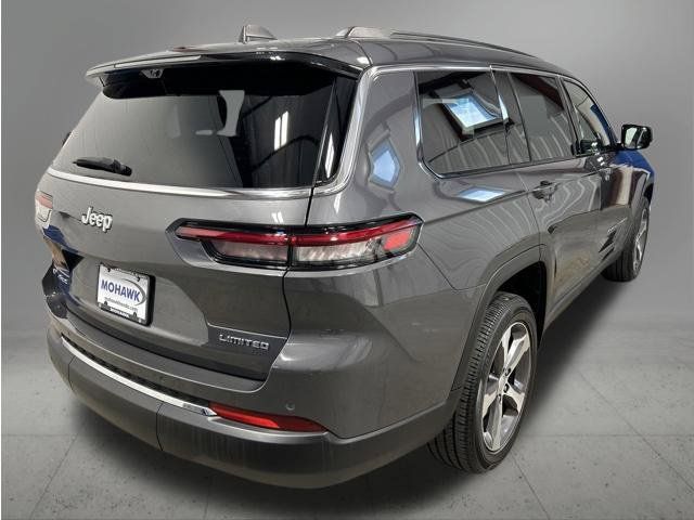 Used 2023 Jeep Grand Cherokee L Limited w/ Luxury Tech Group II AWD/4WD image 5