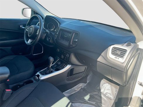Used 2019 Jeep Compass Sport image 28