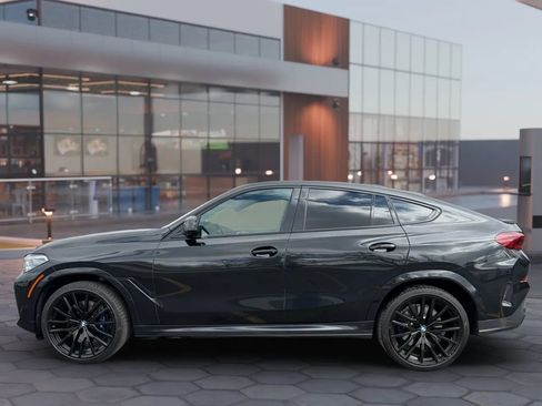 Used 2022 BMW X6 M50i w/ Executive Package image 4
