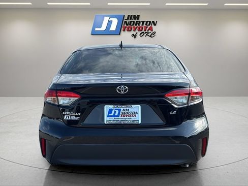 Used 2024 Toyota Corolla LE FWD image 6