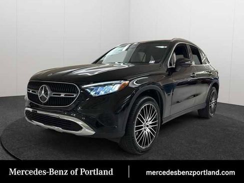Used 2026 Mercedes-Benz GLC 300 4MATIC image 1