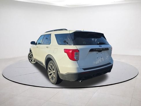 Certified 2022 Ford Explorer ST-Line w/ Class IV Trailer Tow Package image 5