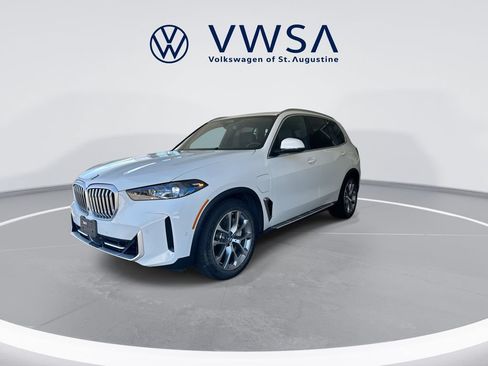 Used 2025 BMW X5 xDrive50e AWD/4WD image 4
