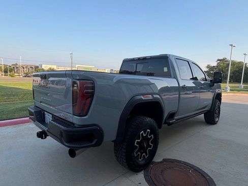Used 2025 GMC Sierra 2500 AT4X AWD/4WD image 7