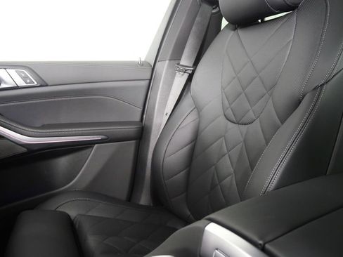 Certified 2025 BMW X5 xDrive40i w/ Premium Package image 29