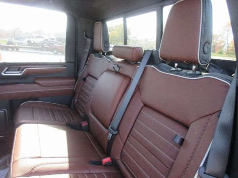 New 2026 GMC Sierra 2500 Denali Ultimate image 16