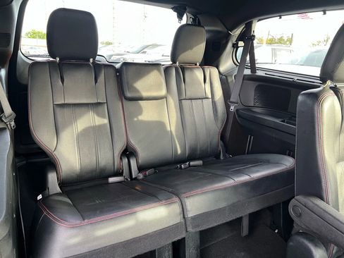 Used 2017 Dodge Grand Caravan GT image 16