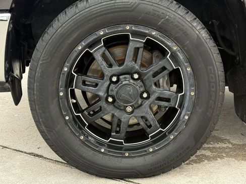 Used 2015 Toyota Tundra SR5 image 12