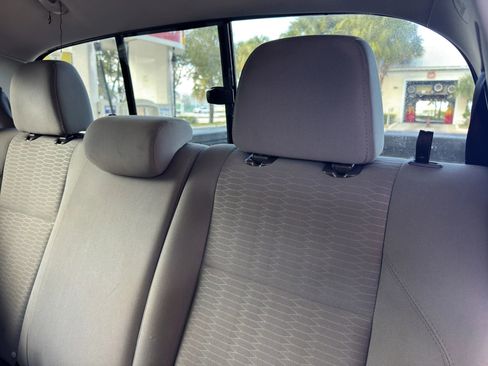 Used 2018 Toyota Tacoma SR image 33