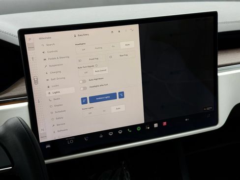 Used 2023 Tesla Model X AWD/4WD image 57