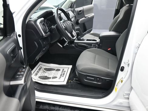 Used 2023 Toyota Tacoma SR5 image 15