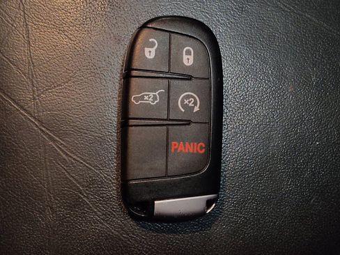 Used 2019 Jeep Grand Cherokee Limited X image 32