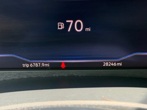 Used 2023 Volkswagen Atlas Cross Sport SE w/ Panoramic Sunroof Package FWD image 13