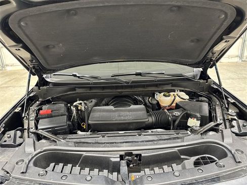 Used 2024 GMC Yukon AT4 w/ Technology Package image 31