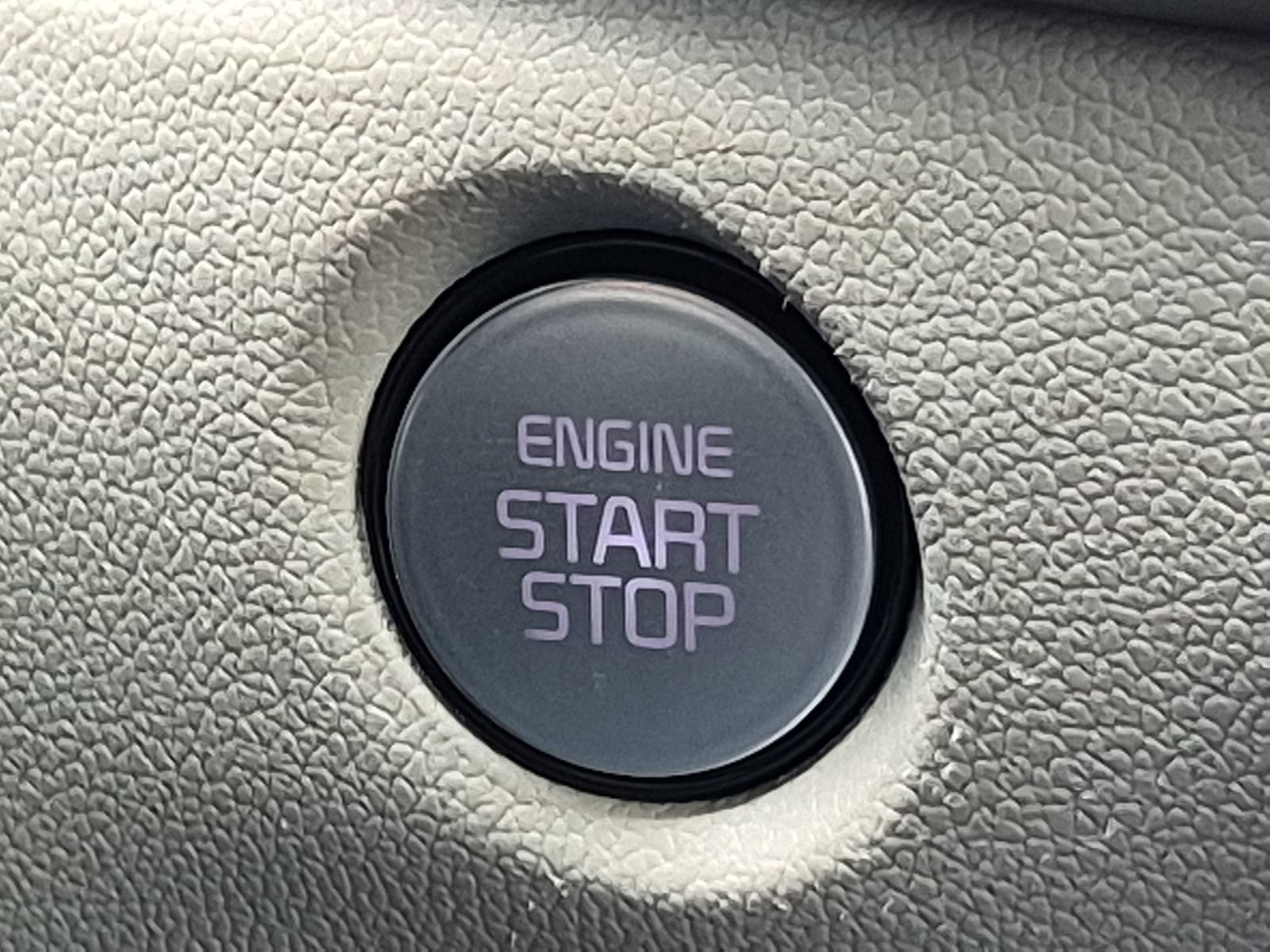 Certified 2025 Kia Sorento S FWD image 26