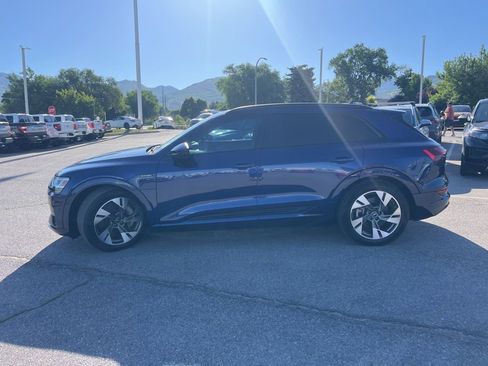 Used 2021 Audi e-tron Premium w/ Convenience Plus Package AWD/4WD image 15