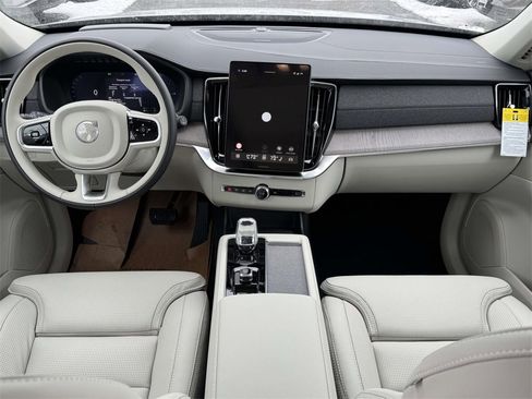 New 2026 Volvo XC90 T8 Ultra w/ Protection Package Premier image 2