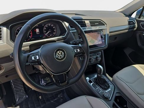 Used 2018 Volkswagen Tiguan SEL Premium AWD/4WD image 19
