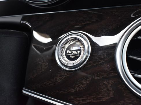 Used 2019 Mercedes-Benz E 300 image 33