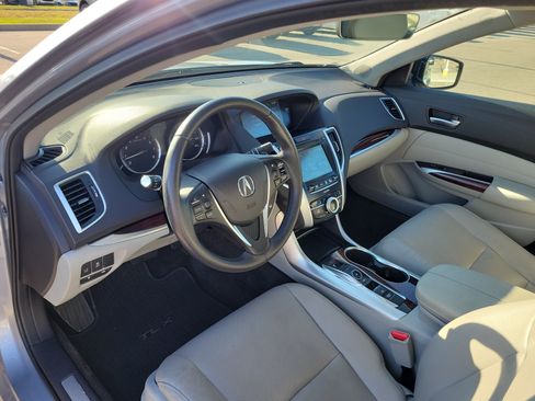 Used 2015 Acura TLX w/ Technology Package FWD image 17