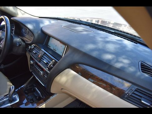 Used 2017 BMW X3 xDrive28i AWD/4WD image 37