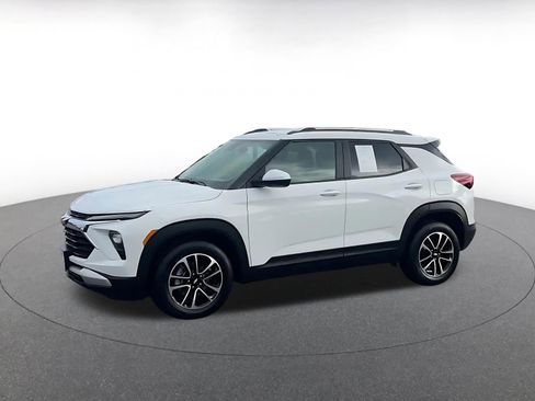 Used 2025 Chevrolet TrailBlazer LT image 8