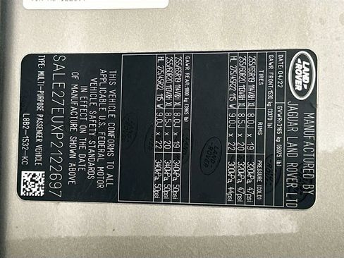 Used 2023 Land Rover Defender 110 X-Dynamic SE image 34