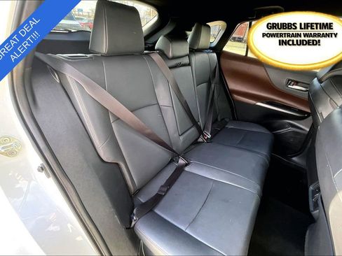 Used 2024 Toyota Venza XLE image 36