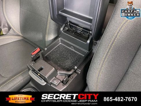 Used 2024 Jeep Wrangler Unlimited AWD/4WD image 24