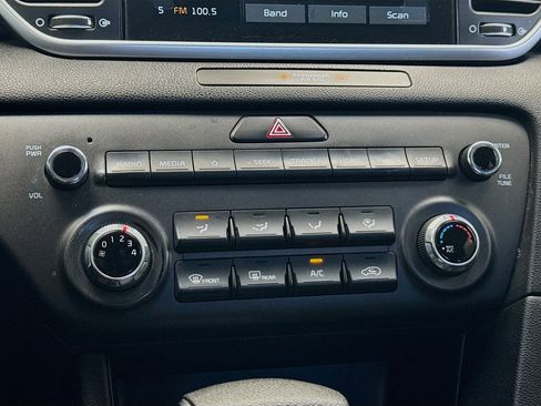 Used 2021 Kia Sportage LX image 10