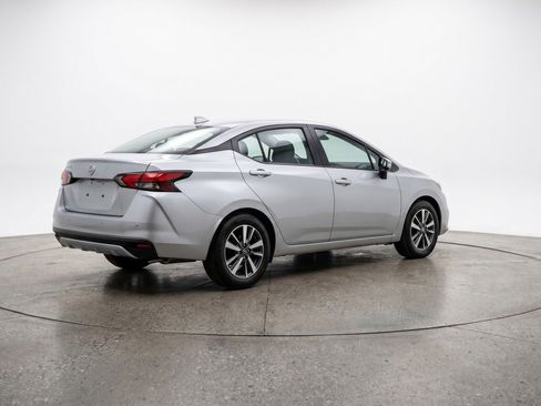Used 2025 Nissan Versa SV FWD image 9