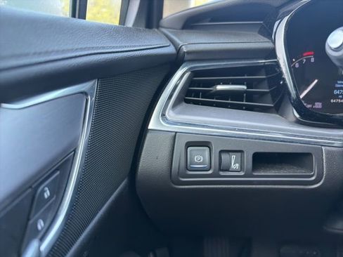 Used 2019 Cadillac XT5 Luxury FWD image 11