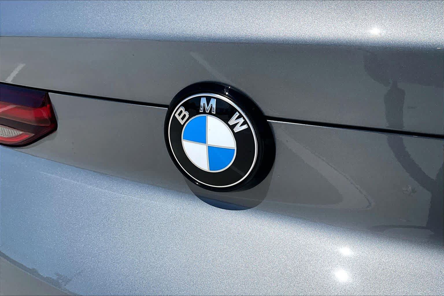 Used 2026 BMW X6 xDrive40i w/ Executive Package AWD/4WD image 29