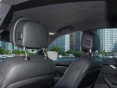 Used 2019 Maserati Levante image 18