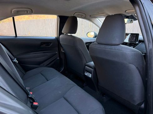 Used 2025 Toyota Corolla LE image 16
